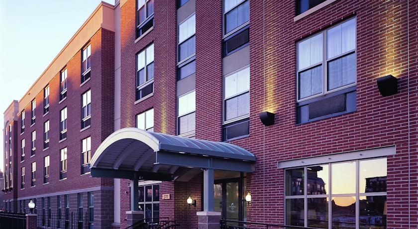 Отель TownePlace Suites Minneapolis Downtown