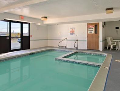 Отель Americas Best Value Inn & Suites Harrisonville