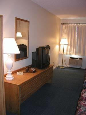 Отель Camelot Inn
