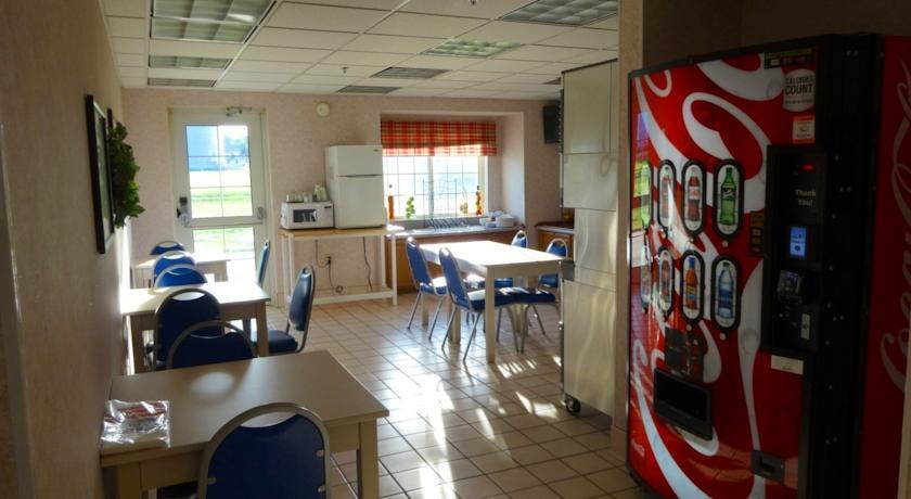 Отель Sunset Inn & Suites