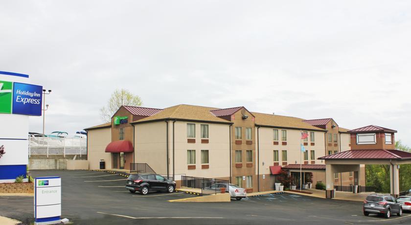 Отель Holiday Inn Express Osage Beach - Lake of the Ozarks