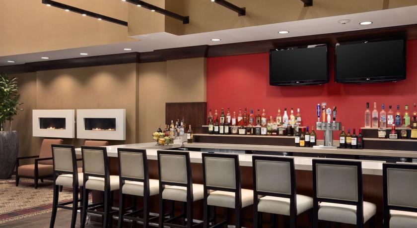 Отель Embassy Suites Saint Louis - Downtown