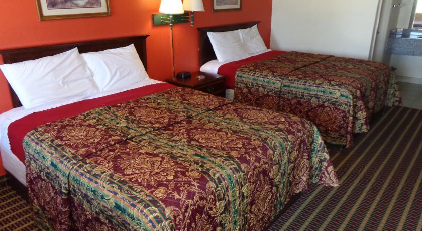 Отель Country Hearth Inn & Suites