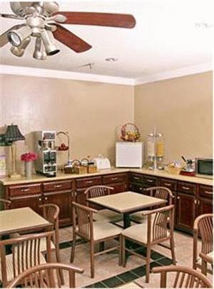 Отель Key West Inn & Suites Southaven