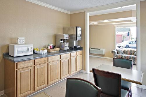 Отель America's Best Value Inn Tupelo