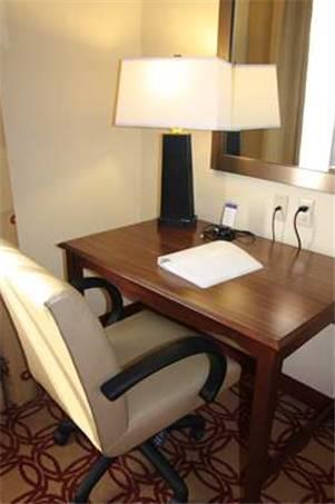 Отель Hampton Inn & Suites Wiggins