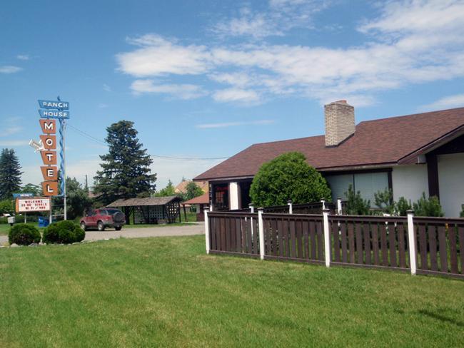 Отель Ranch House Motel