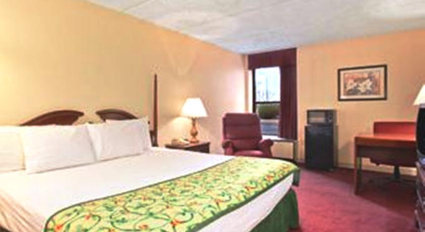 Отель Days Inn High Point