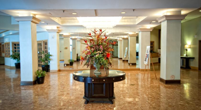 Отель Best Western PLUS High Point Hotel
