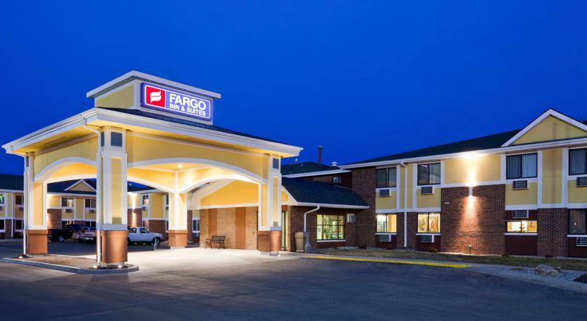 Отель Fargo Inn and Suites