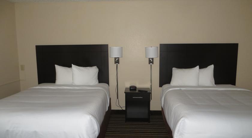 Отель Super 8 Omaha M Street