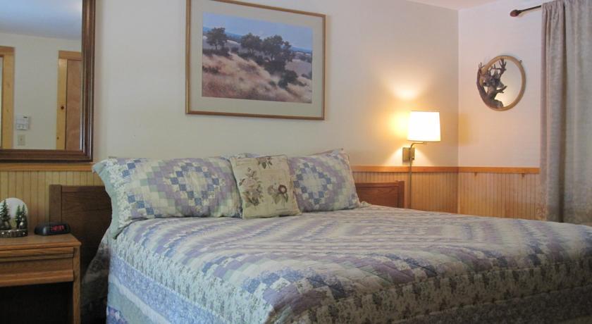 Отель Bear Tree Lodge