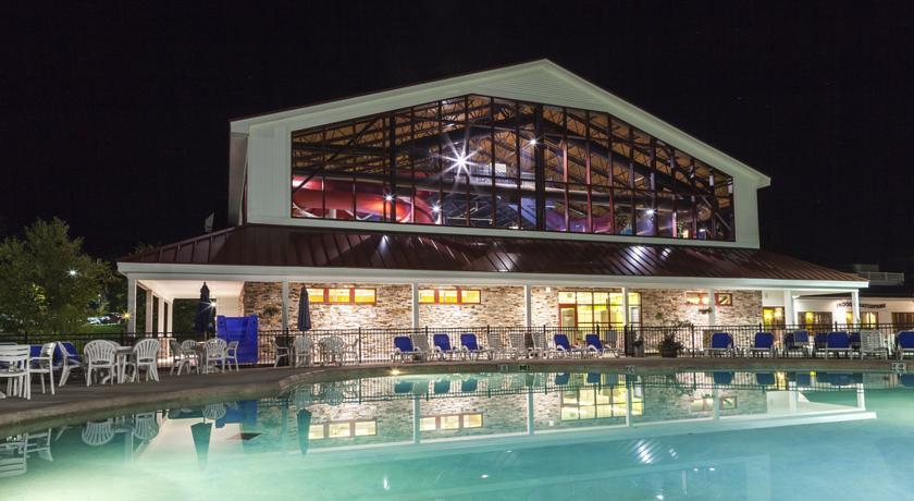 Отель Red Jacket Mountain View Hotel