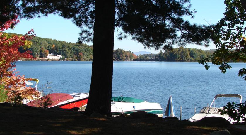 Отель Anchorage at The Lake