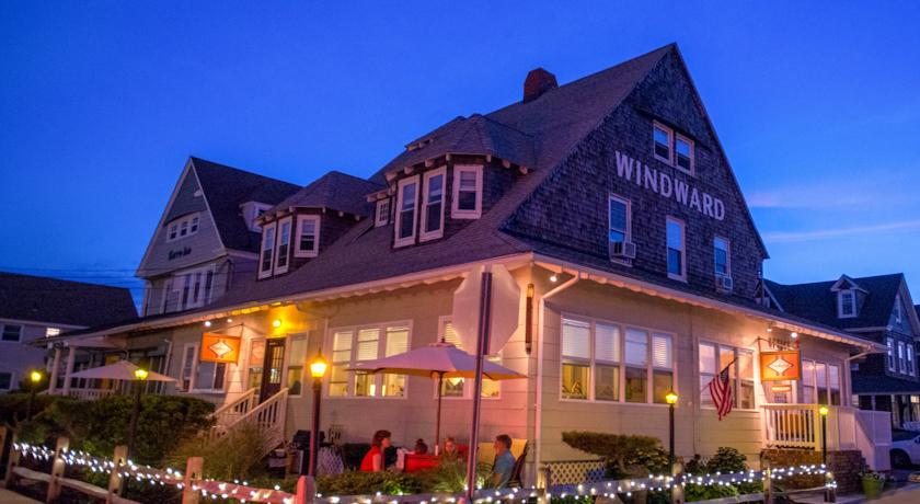 Отель Windward at the Beach