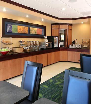 Отель Fairfield Inn & Suites by Marriott Mahwah