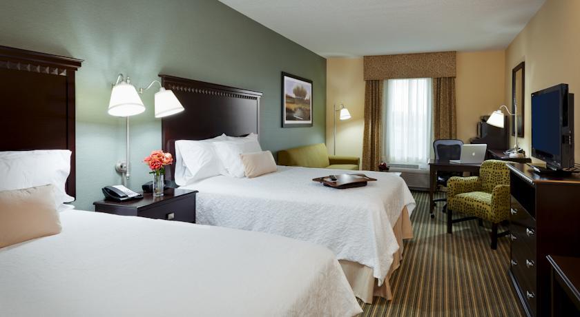 Отель Hampton Inn & Suites Mahwah