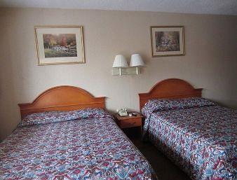 Отель Knights Inn Pine Brook