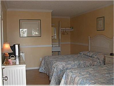 Отель Bay Breeze Motel