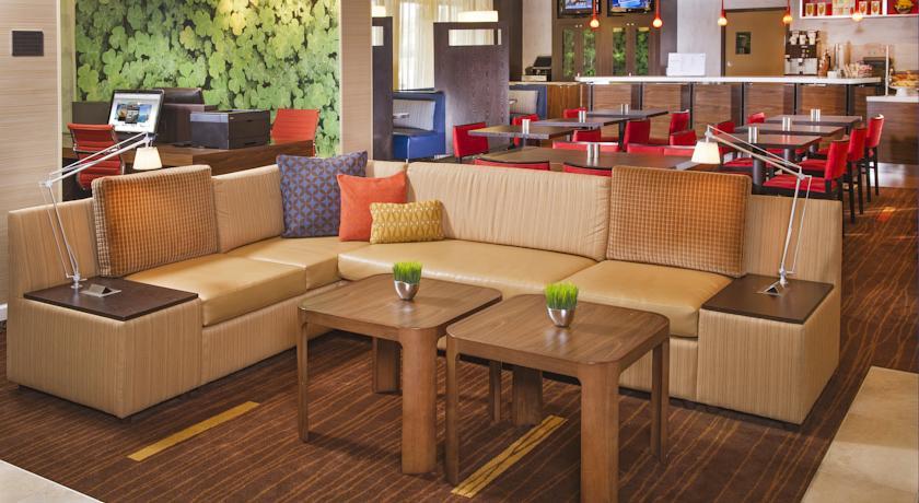 Отель Courtyard Secaucus Meadowlands