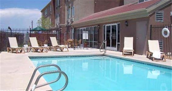 Отель Country Inn & Suites Albuquerque Airport