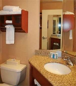 Отель Hampton Inn Albuquerque - University Midtown