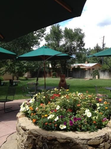 Отель El Pueblo Lodge