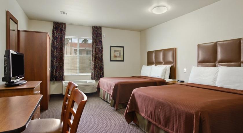 Отель Howard Johnson Las Vegas