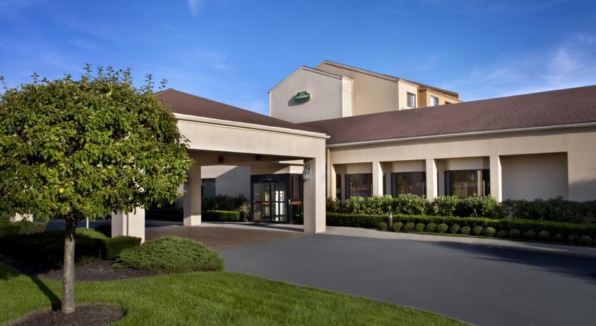 Отель Courtyard by Marriott Fishkill