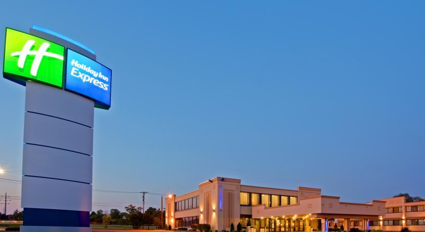 Отель Holiday Inn Express Elmira-Horseheads