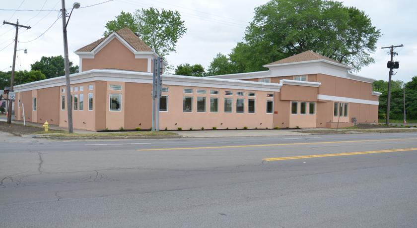 Отель Aashram Hotel by Niagara River