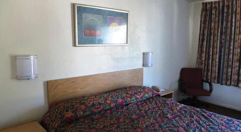 Отель American Inn