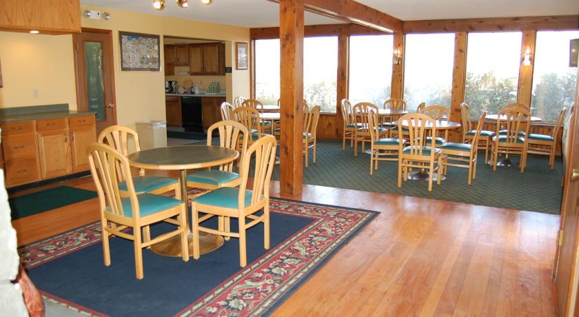 Отель Americas Best Value Inn Plattsburgh