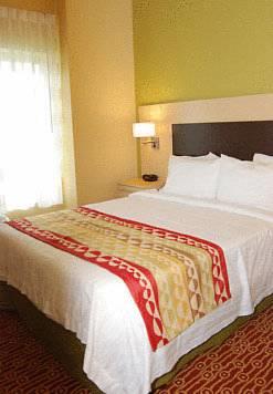 Отель TownePlace Suites by Marriott Rock Hill