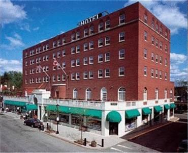 Отель The Hotel Saranac