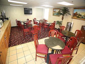 Отель Howard Johnson Inn Suffern