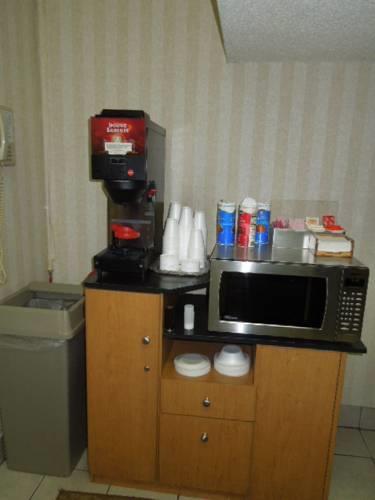 Отель Center Way - Microtel Inn Tonawanda-Buffalo
