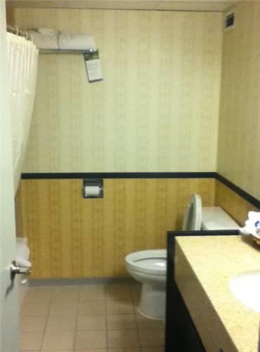 Отель America's Best Value Inn Watertown