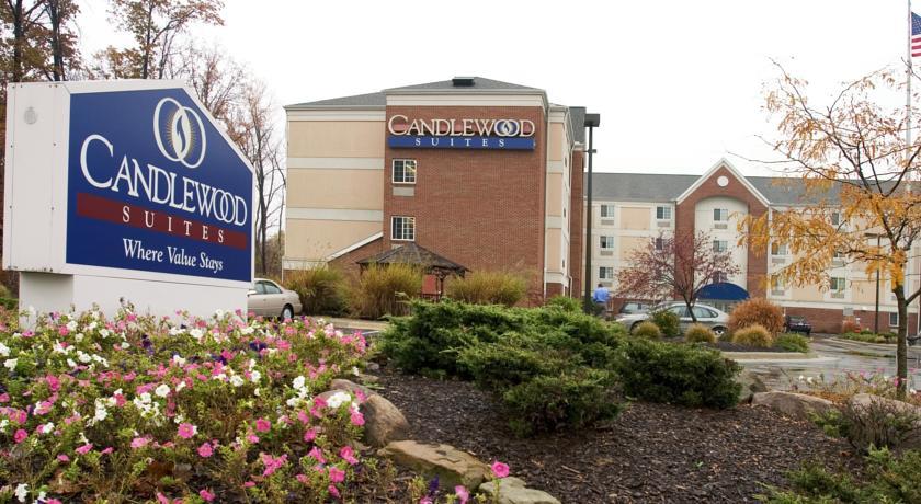 Отель Candlewood Suites Cleveland - North Olmsted