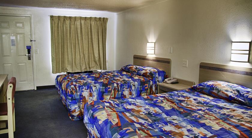 Отель Motel 6 Cincinnati North