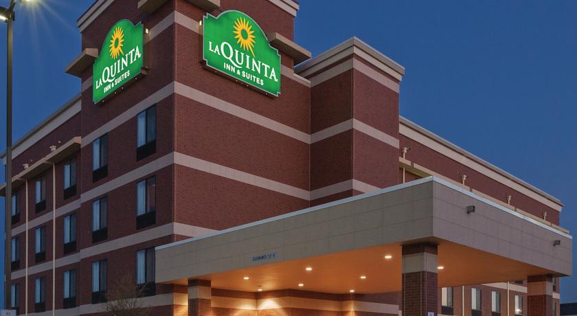 Отель Comfort Suites Edmond