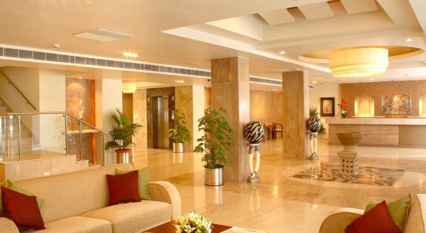 Hampshire Plaza Hotel