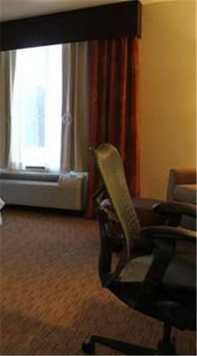 Отель Hilton Garden Inn Oklahoma City Midtown