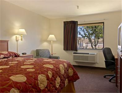 Отель Ramada Inn Airport South