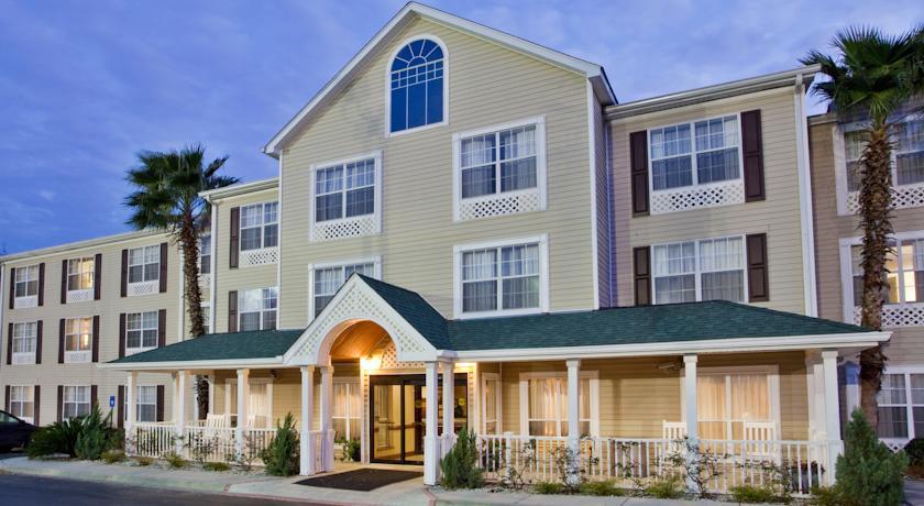 Отель Country Inn & Suites By Carlson Savannah-Midtown