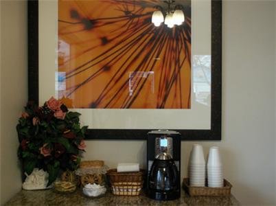 Отель Express Inn & Suites Eugene