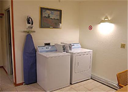Отель Snooz Inn