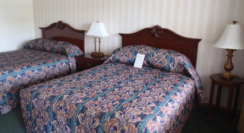 Отель Glass House Inn