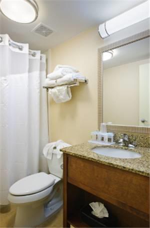 Отель Holiday Inn Express Philadelphia Airport