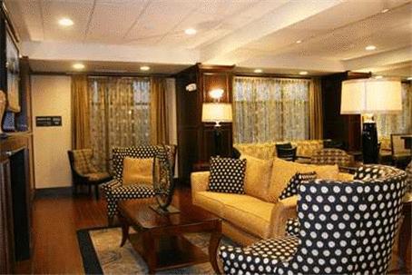 Отель Hampton Inn Meadville